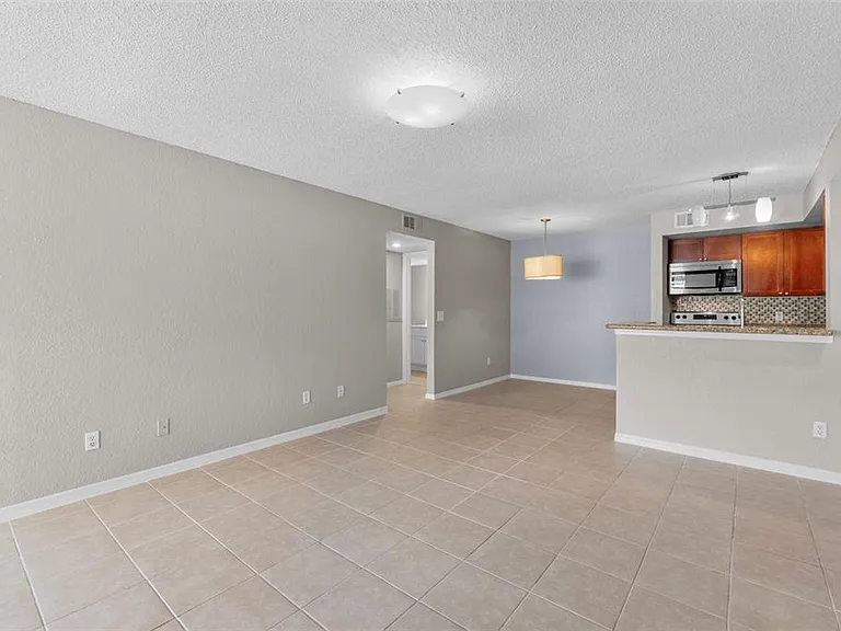 5116 Conroy Rd #15 — Photo 16