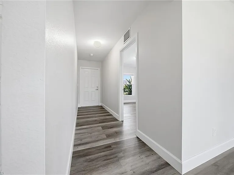 4621 25th St SW — Photo 7
