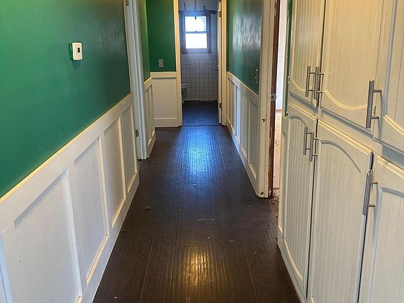 2nd image of 117 Ridgeview Drive