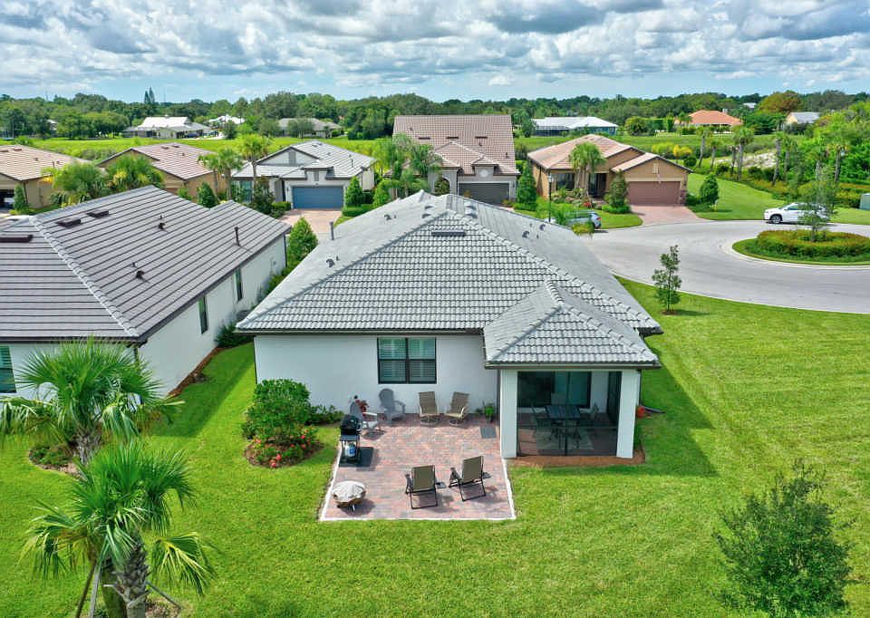 1st image of 839 SE Villandry Way