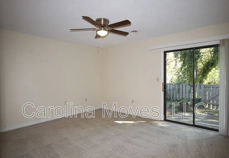324 Skylark Cir — Photo 12