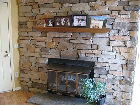 Fireplace with mantle