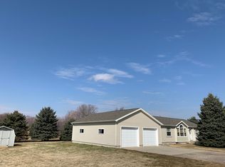 504 Mayberry Pl, Milbank, SD 57252