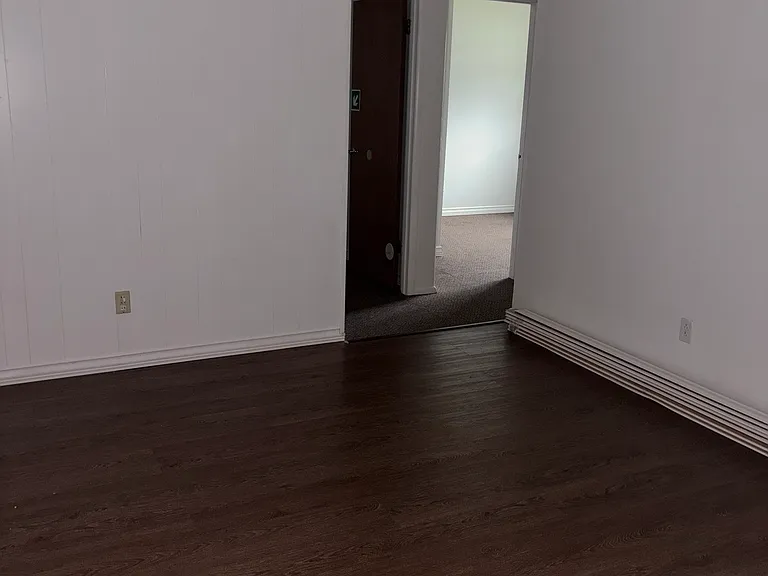 2812 Schumacher Ln #5 — Photo 2