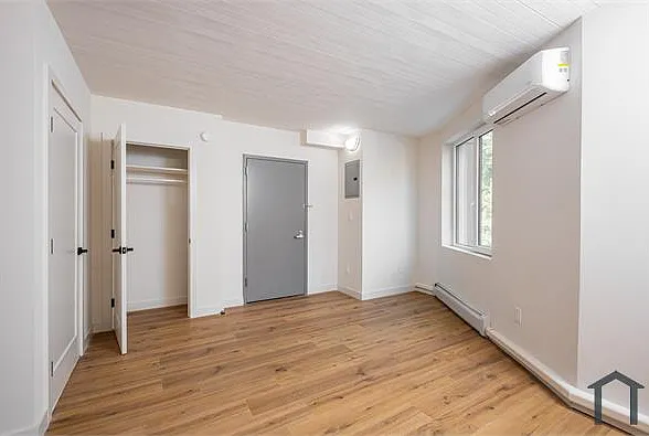 16 Wade Sq #1F — Photo 8