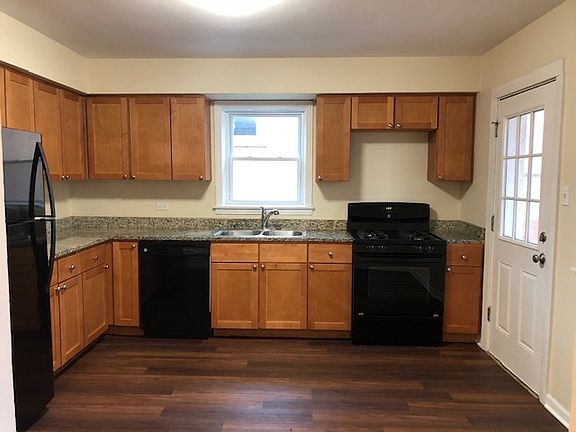 4th image of 9323 S Richmond Ave