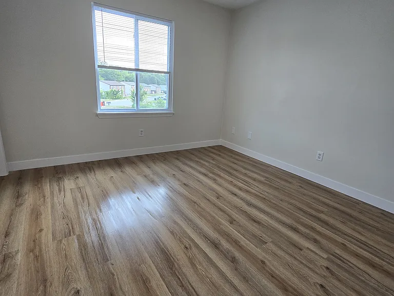 5209 S Brooks Dr #D — Photo 6