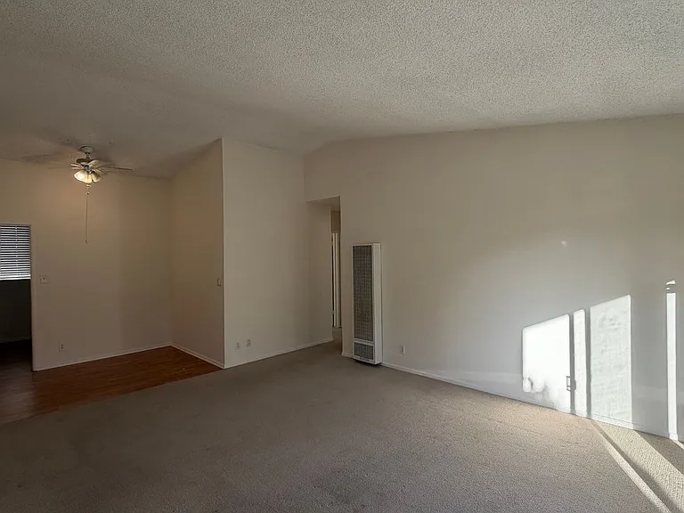 11712Darl — Photo 15