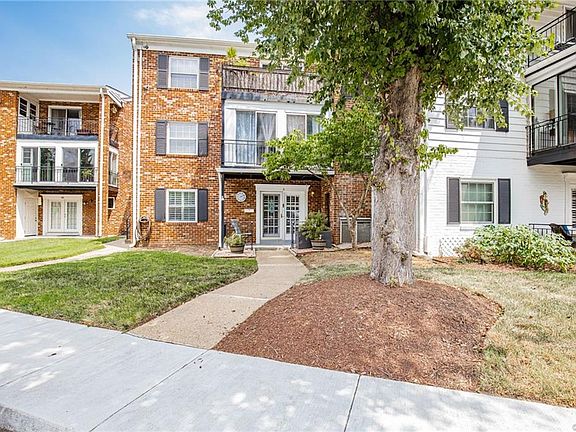 3rd image of 8 Stillwater Ln