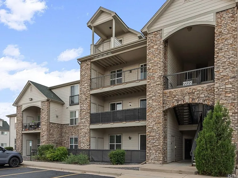 7222 S Blackhawk St #105 — Photo 17