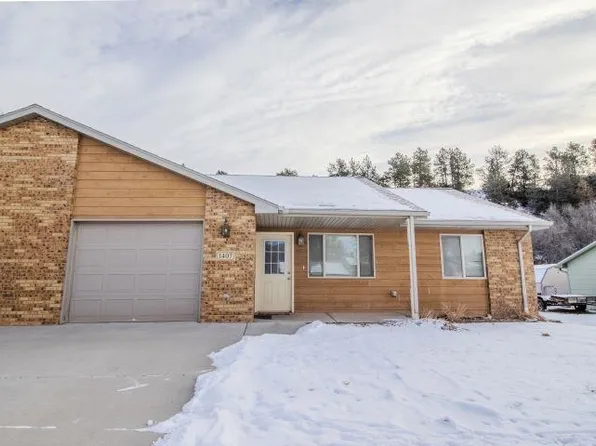 1407 Germond St, Hot Springs, SD 57747