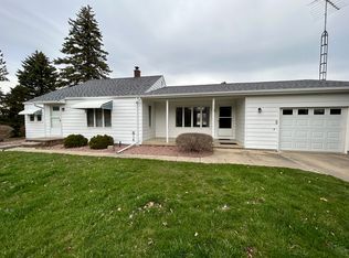 4422 Beach St, Akron, MI 48701