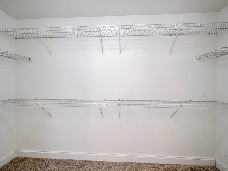 812 Paisley Ln — Photo 18