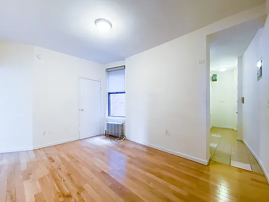 Rented by City Connections Realty | media 20