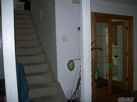 3rd image of 32 Hale Pl