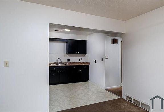 4th image of 1803 Cromwell Dr #3