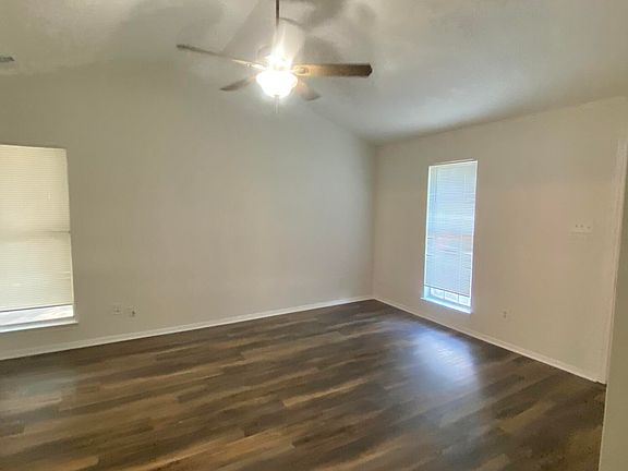 2nd image of 3565 Shadow Oaks Pkwy