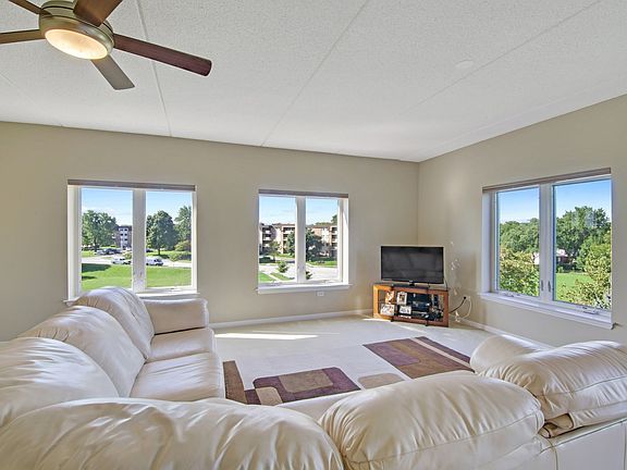 3rd image of 3451 N Carriageway Dr Unit 409