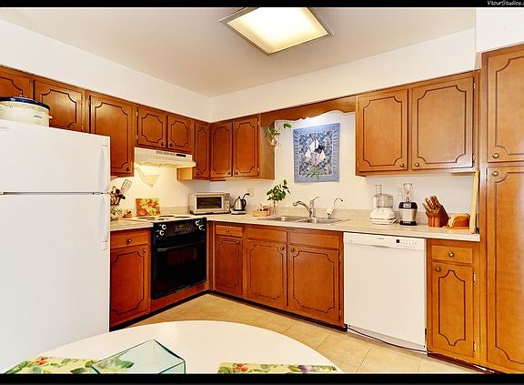 4th image of 4250 Saratoga Ave APT 302