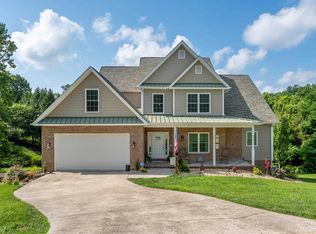 205 Ridge Ln, Radford, VA 24141