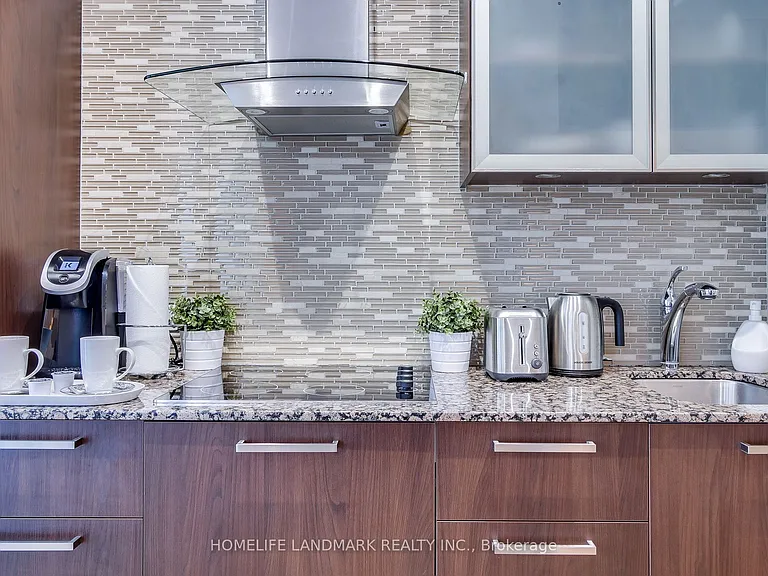 14 York St #1807 — Photo 5