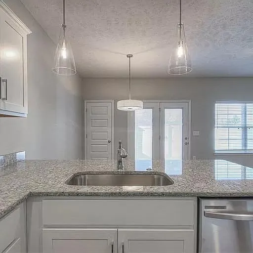 1847 Bethpage Dr — Photo 10