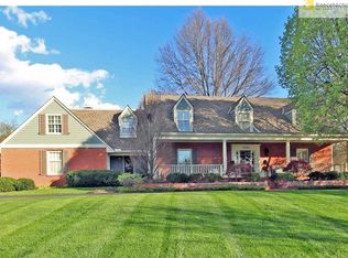 6905 Overhill Rd, Mission Hills, KS 66208