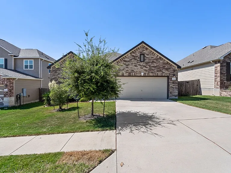 7712 Peccary Dr — Photo 2