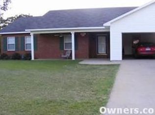 126 Lake Lillian Dr, Perry, GA 31069