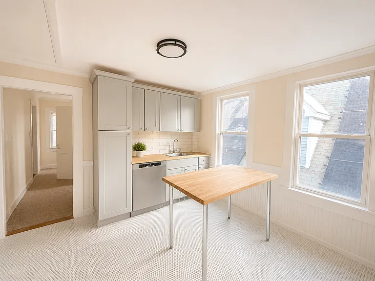 7 Stanford St #2 — Photo 14
