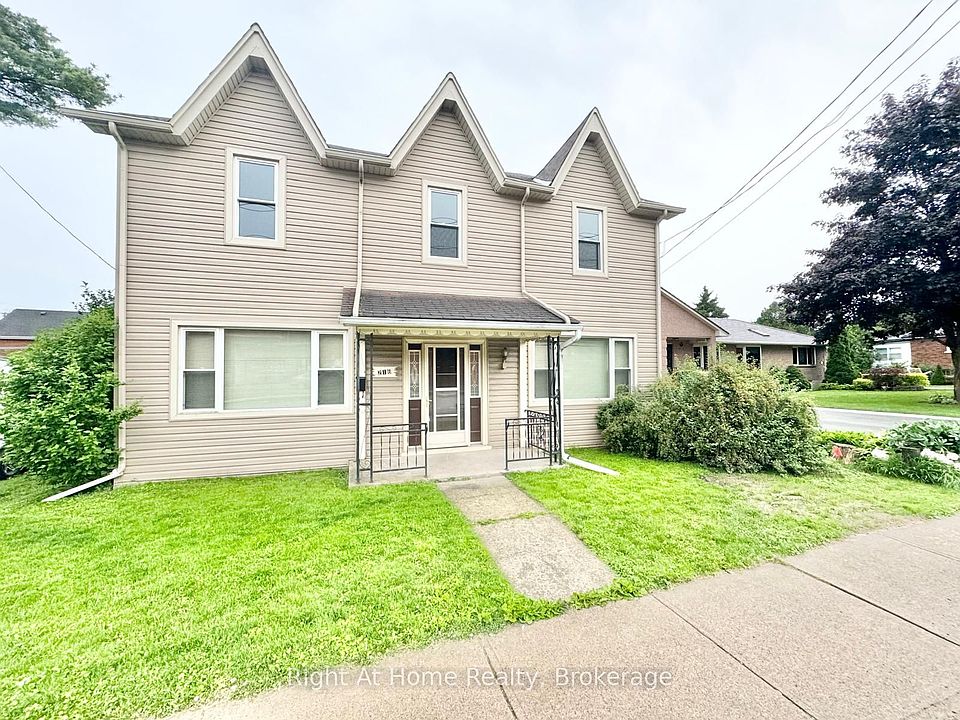 1st image of 216 Hatt St