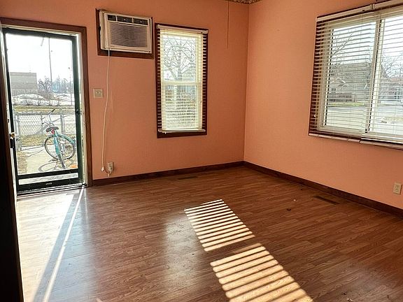 3rd image of 1828 Avenue A