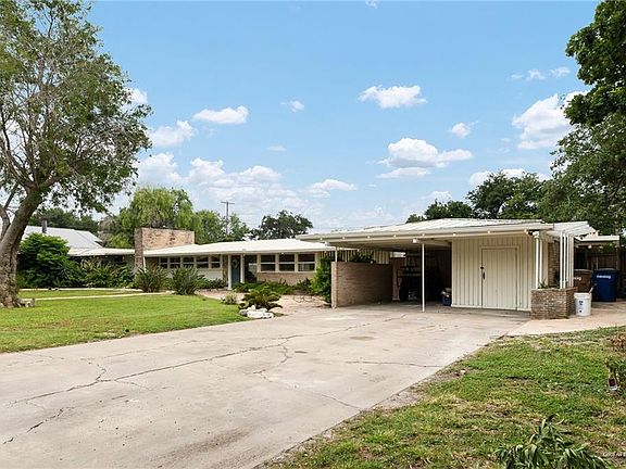 2nd image of 216 Austin Blvd