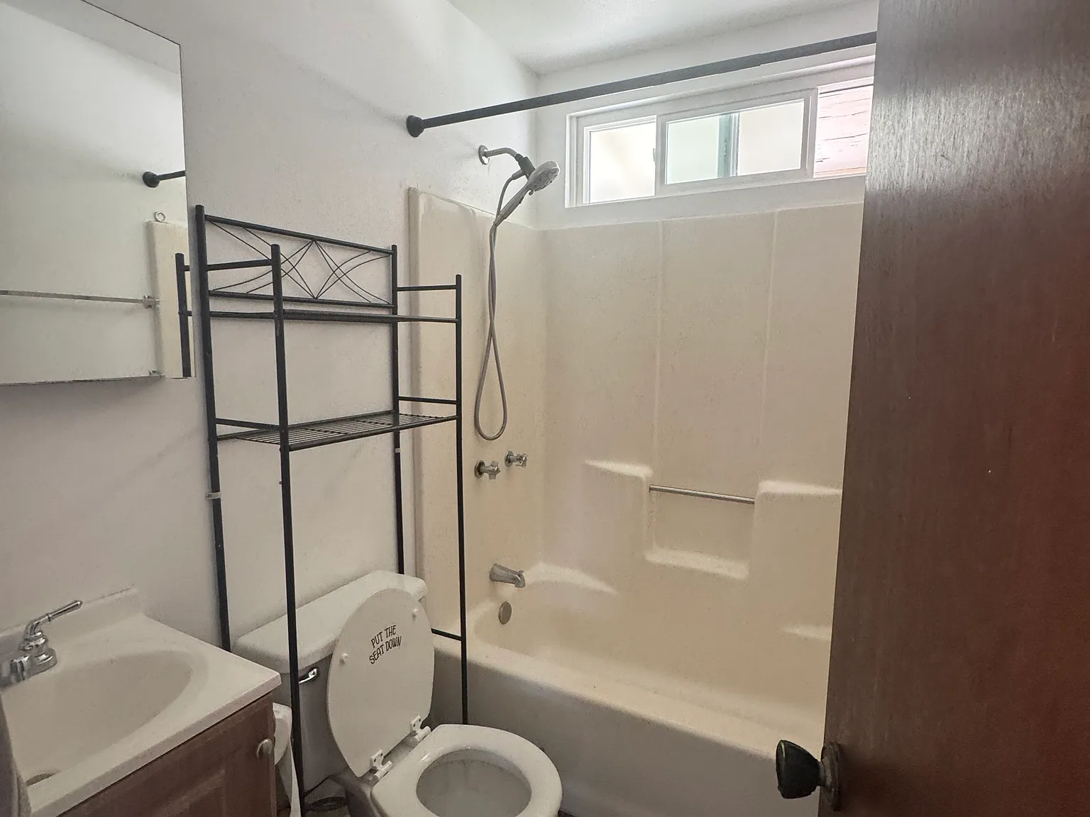 2 bed, 500 sqft, $2,400 — Photo 2