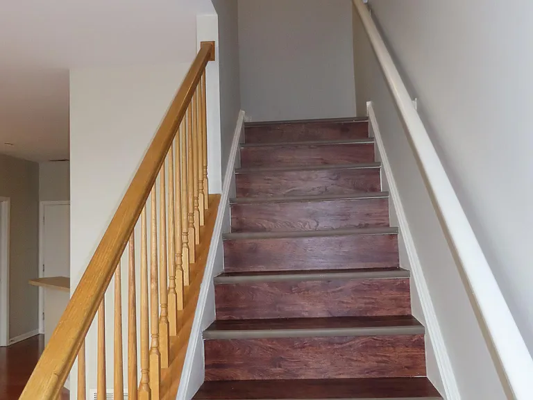 315 Springbrook Trl S — Photo 7