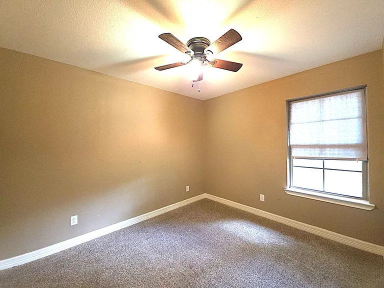 1424 Dogwood St — Photo 14