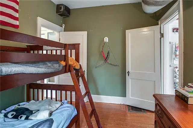 2213 Grantland Ave — Photo 3