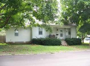 902 N Locust St, Mount Vernon, IN 47620