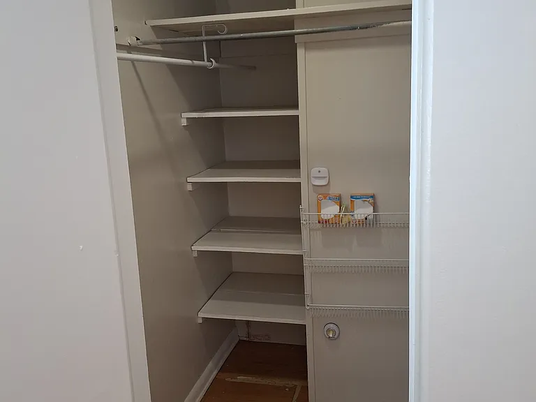 1535 Hudson St #6 — Photo 12