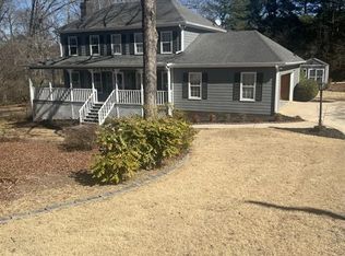 2070 Rockdale Cir, Snellville, GA 30078