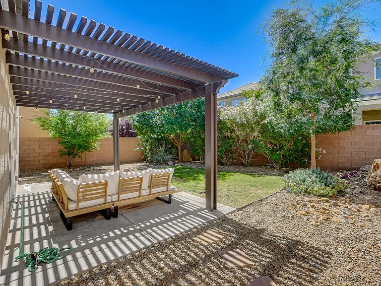 10233 Gibson Isle Dr — Photo 40