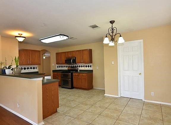 5th image of 1819 Lloydminister Way