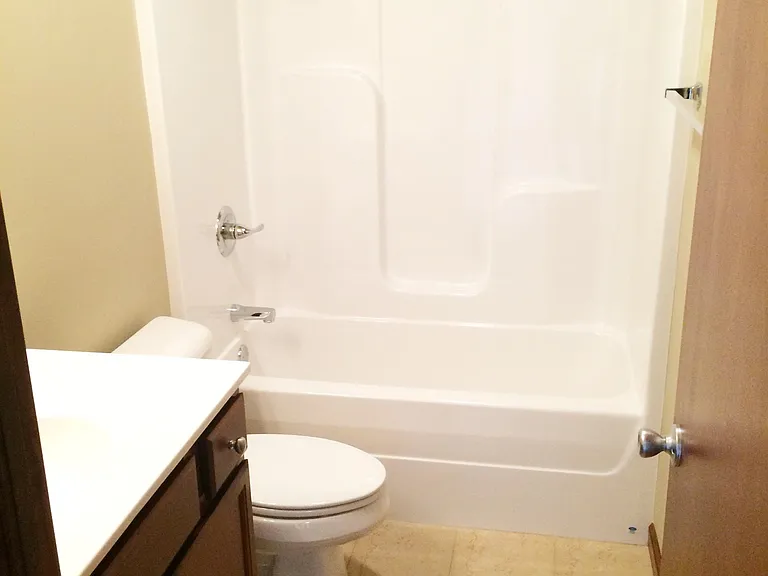 1350 El Camino Dr — Photo 12