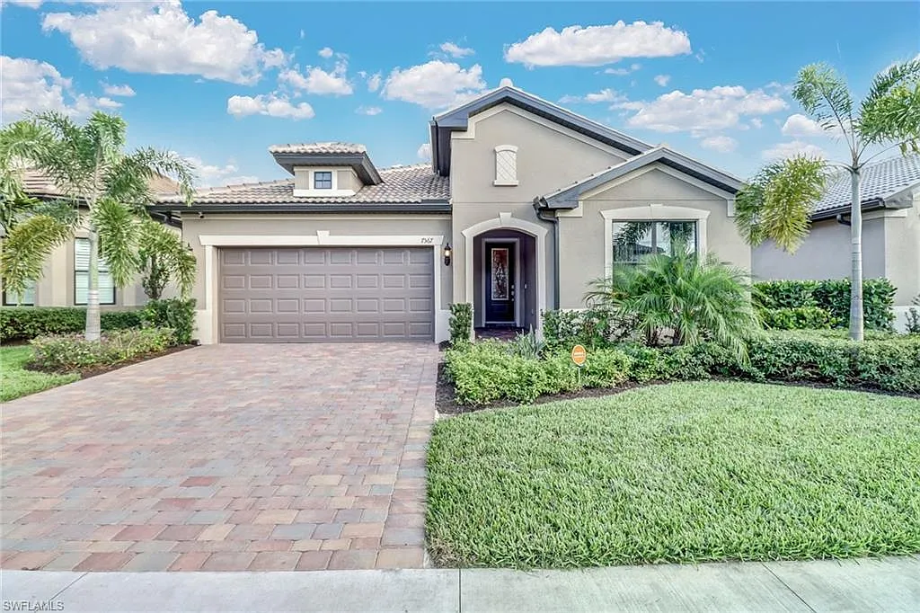 3 bed, 2.0 bath, 1805 sqft, $11,500 — Photo 1