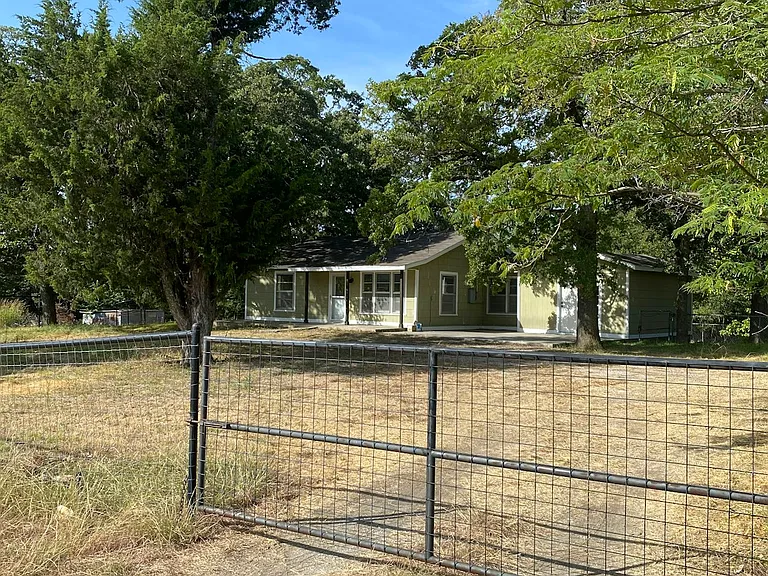 Horse property for rent, Decatur TX