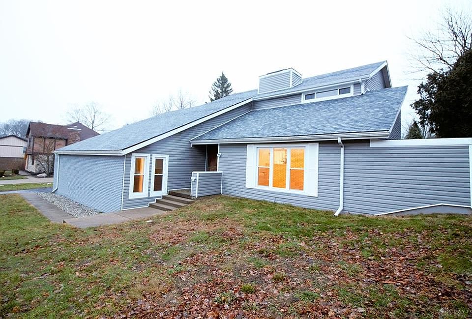1st image of 6730 Oak Field Dr