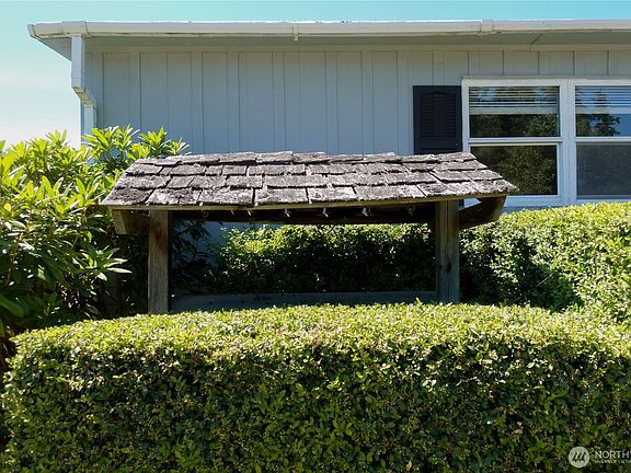 3rd image of 4880 Magellan Drive