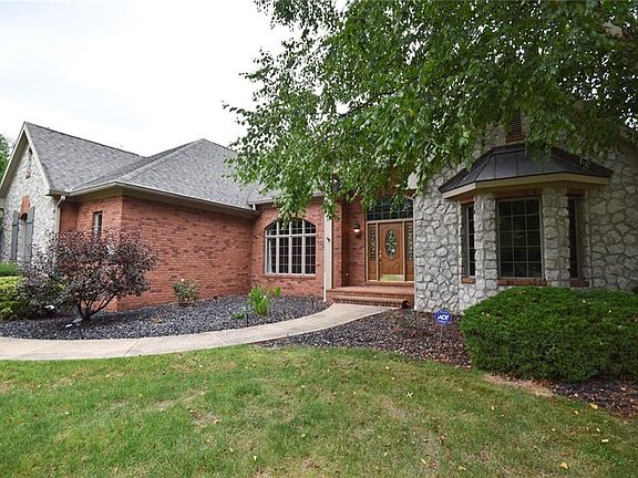 3rd image of 1080 Eagle Trace St NE