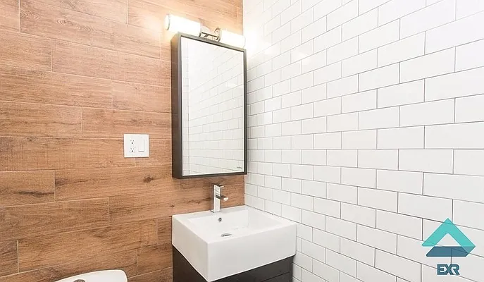 Rented by EXR | media 13