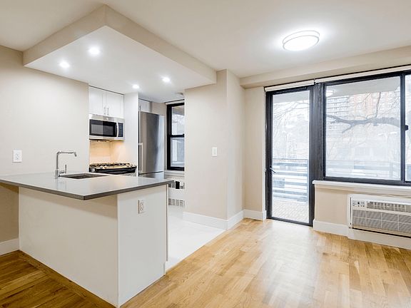3rd image of 792 Columbus Ave APT 5G